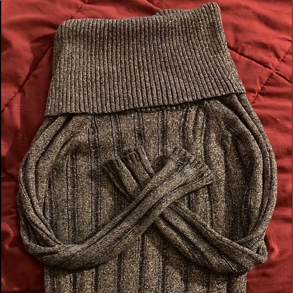 Size S gently used cute sweater - Picture 2 of 10